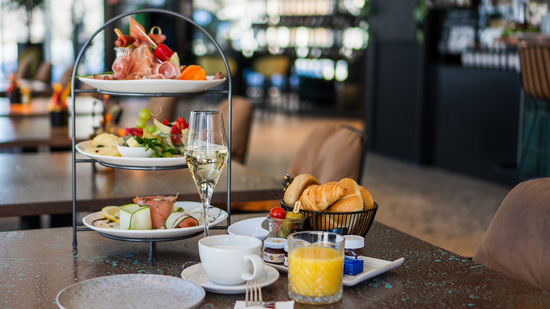 Breakfast in the Botanik